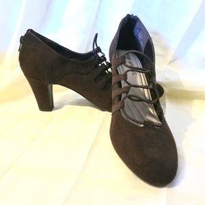 EASY STREET brown heel